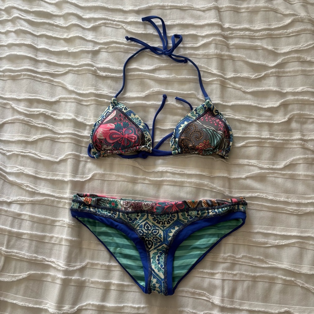 Colorful Patterned Red Bikini Set